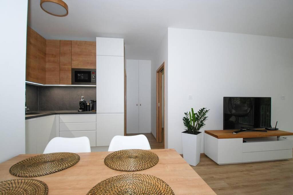 Lipnoport Lakeside Apartment Lipno nad Vltavou Exterior photo